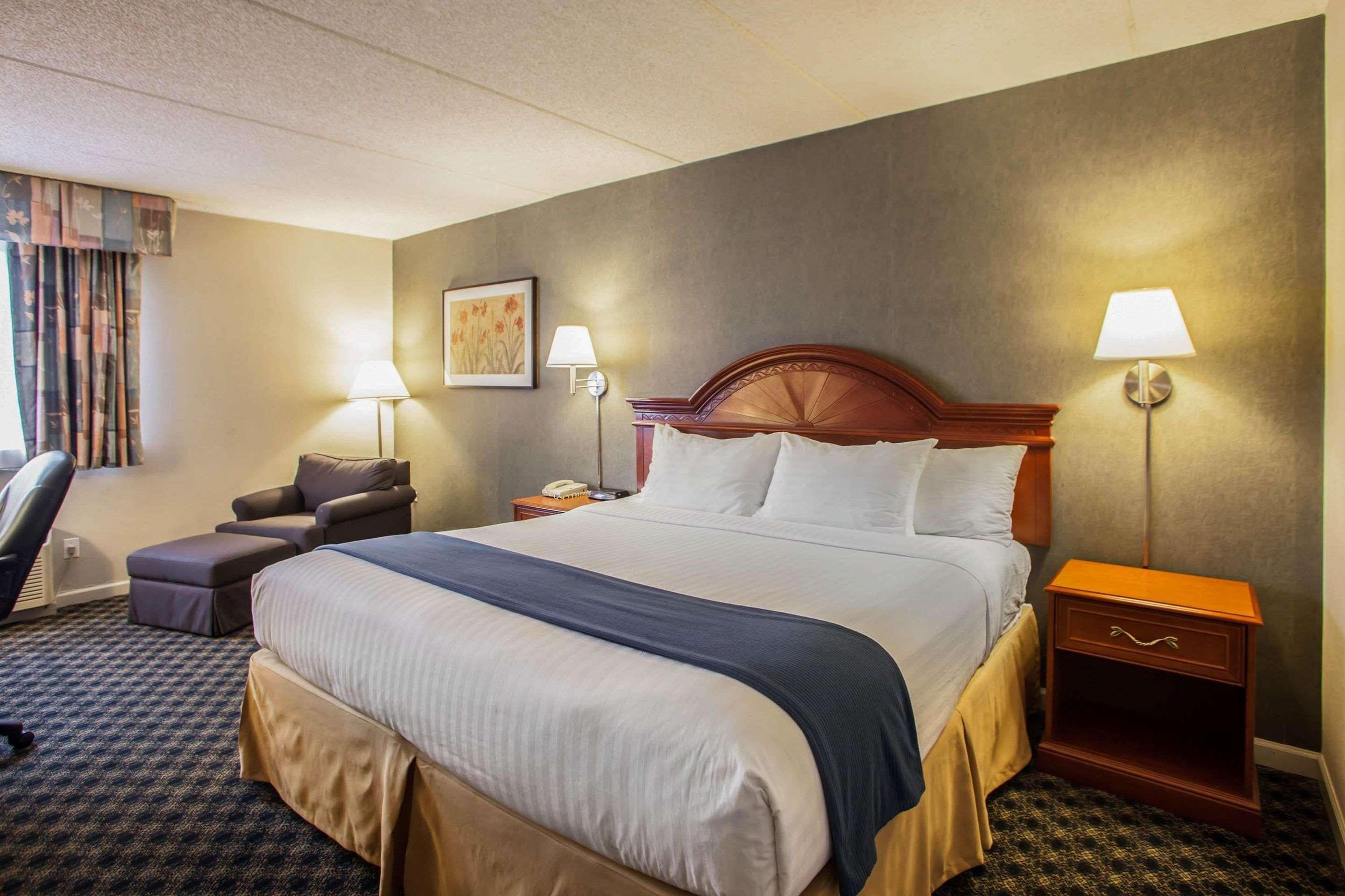 סנט צ'ארלס Quality Inn & Suites St Charles -West Chicago מראה חיצוני תמונה