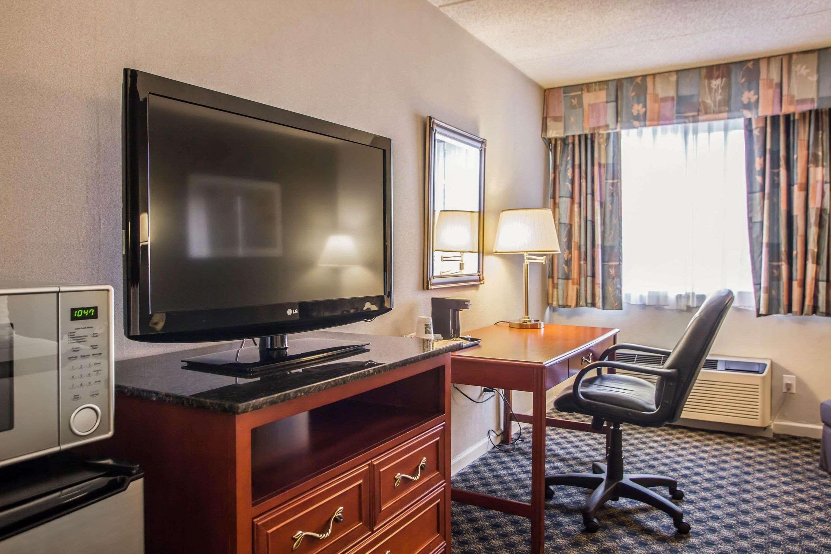 סנט צ'ארלס Quality Inn & Suites St Charles -West Chicago מראה חיצוני תמונה