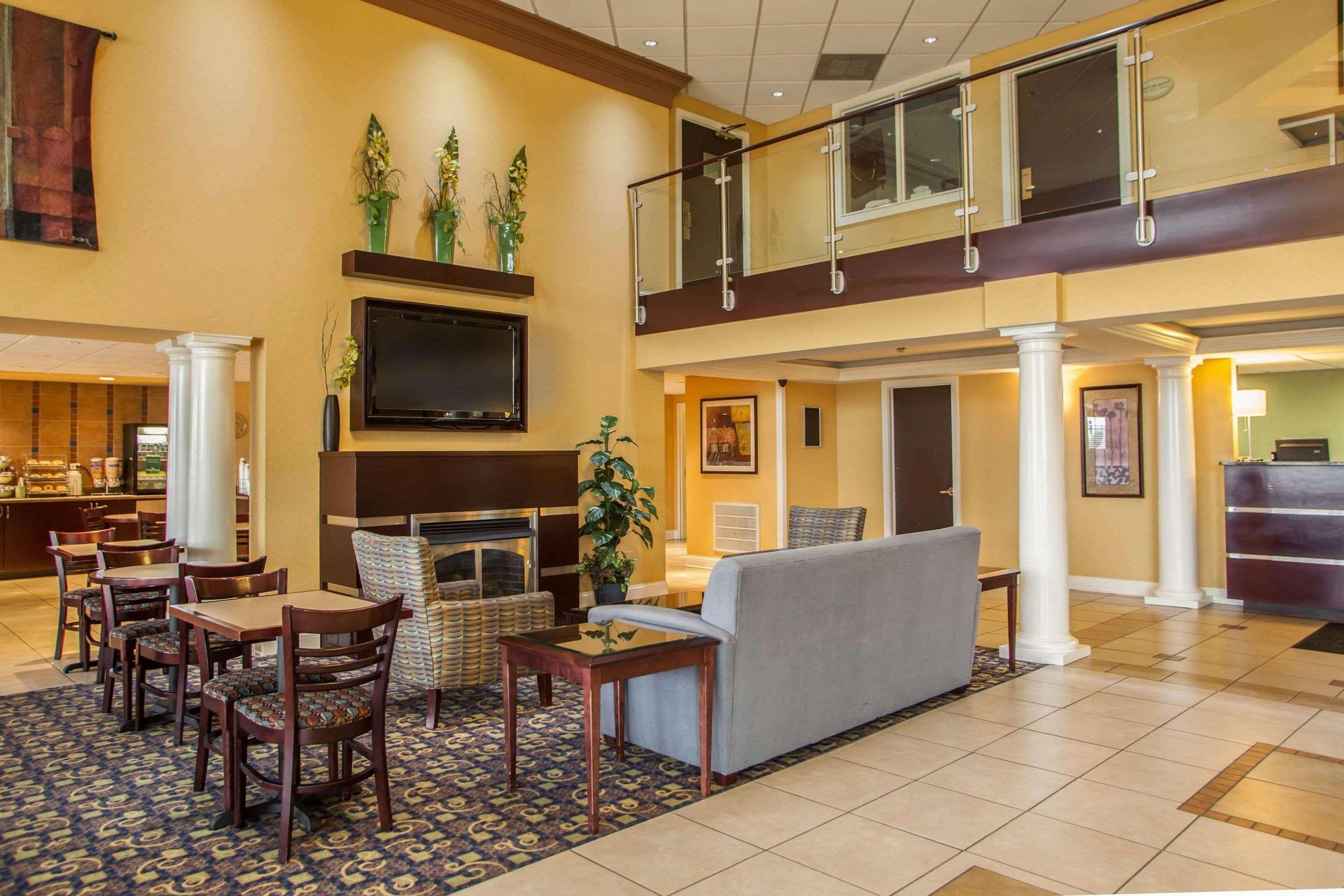 סנט צ'ארלס Quality Inn & Suites St Charles -West Chicago מראה חיצוני תמונה