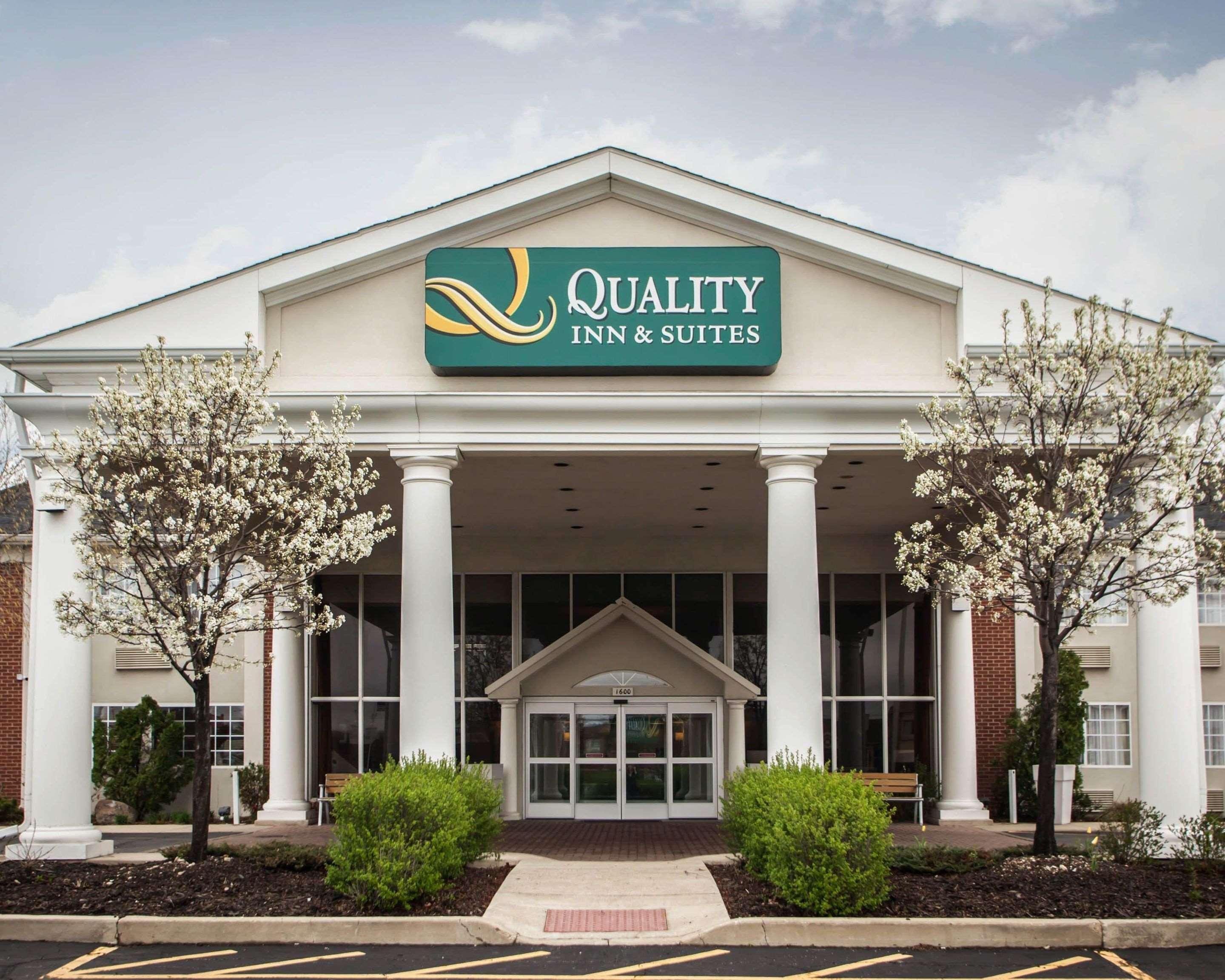 סנט צ'ארלס Quality Inn & Suites St Charles -West Chicago מראה חיצוני תמונה